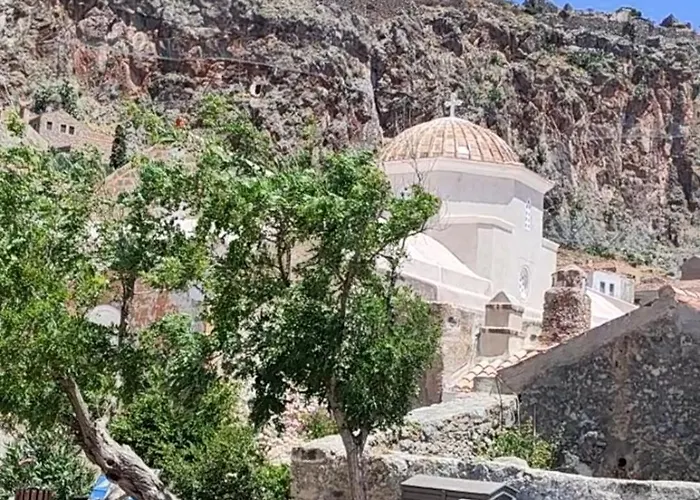 בית נופש Paradise מונמבאסיה